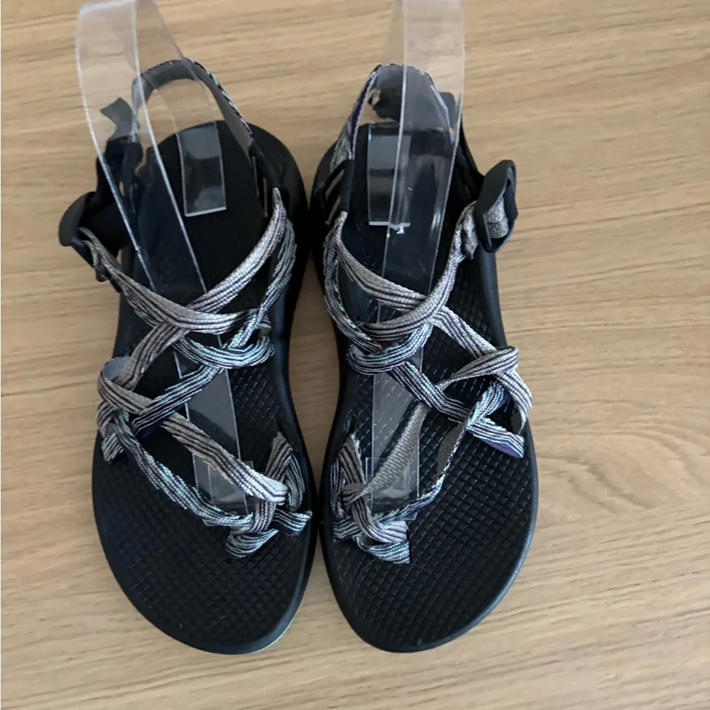 Chaco Z/2 Classic Black White Strappy Toe Loop Hiking Sandals Size 7